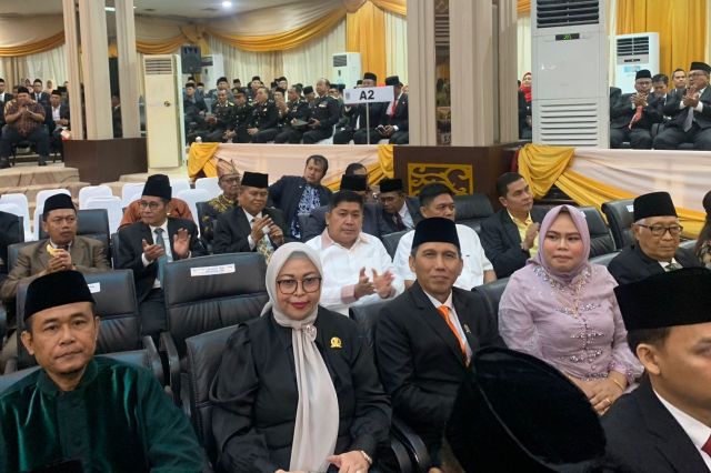 Anggota DPRD Jambi Ivan Wirata Hadiri Pelantikan Unsur Pimpinan DPRD Kota Jambi