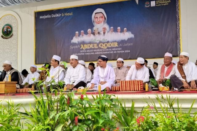 Hadiri Haul Syeh Abdul Qadir Al Jailani di Tungkal: Al Haris Didoakan Jadi Gubernur Lagi