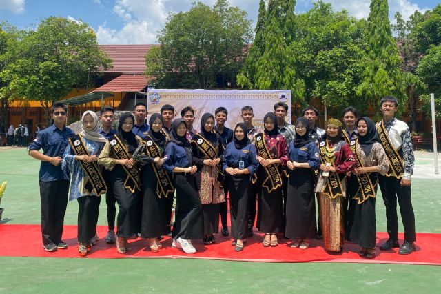 SMAN 2 Palembang Gelar Acara Bujang Gadis Smandupa 'Indonesian Regalia' dengan Tema Busana Nasional Indonesia