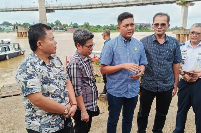 Ketua DPRD Jambi Minta Pengusaha Penabrak Tiang Jembatan Aurduri I Tanggungjawab