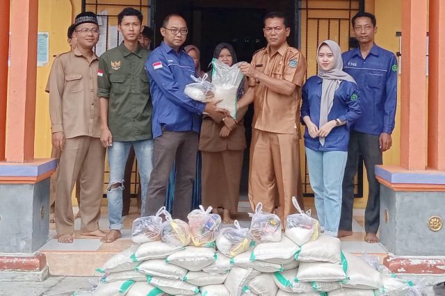 PT Tiga Pilar Gunung Batu Salurkan Bantuan ke Masyarakat