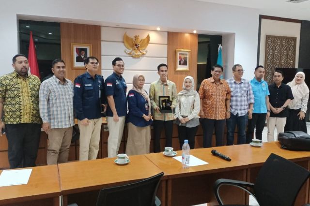 Tindaklanjuti Hasil Audiensi Bersama Asosiasi Tenaga Honorer: Komisi I DPRD Jambi Konsultasi ke BKN