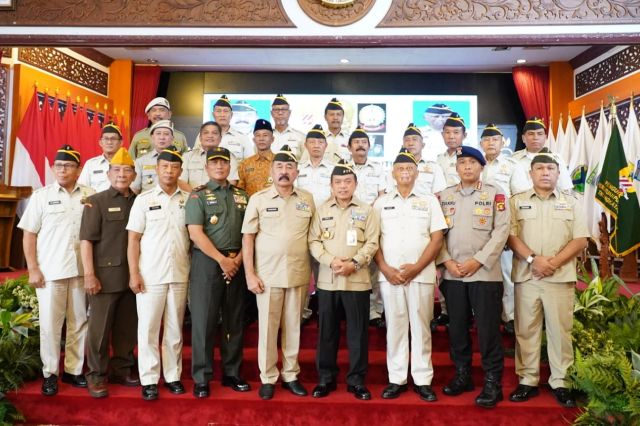 Gubernur Al Haris Dikukuhkan Sebagai Anggota Kehormatan PPAD Provinsi Jambi