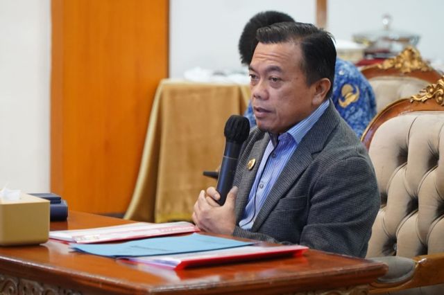 Gubernur Al Haris Wawancarai Komisaris dan Direktur PT JII