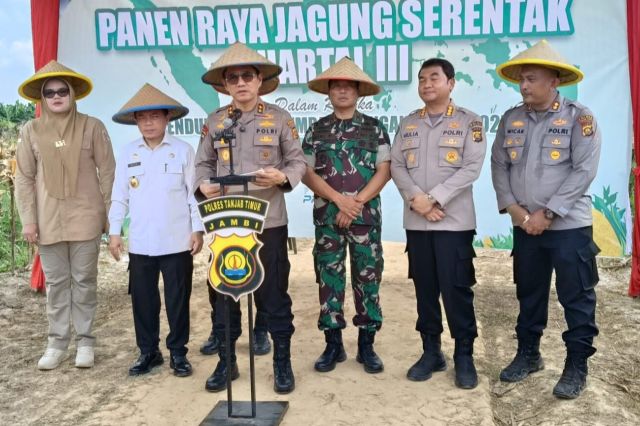 Panen Raya di Geragai: Gubernur Al Haris Apresiasi Kerja Keras Polda Jambi Tingkatkan Produksi Jagung