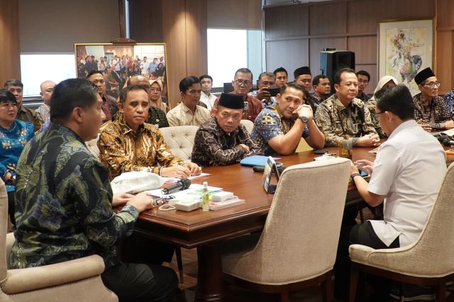 Temui Menteri PKP: Gubernur Al Haris Bersama Para Bupati dan Wali Kota Perjuangkan Program Perumahan Rakyat