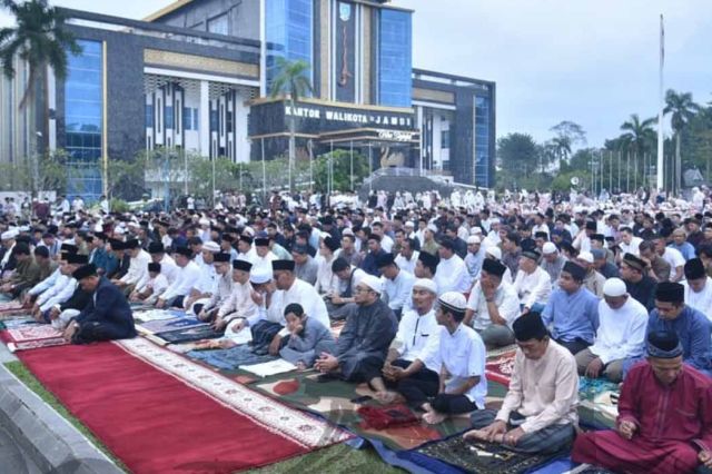 Wali Kota Maulana: Idul Fitri Momen Meningkatkan Nilai Keimanan dan Ketakwaan