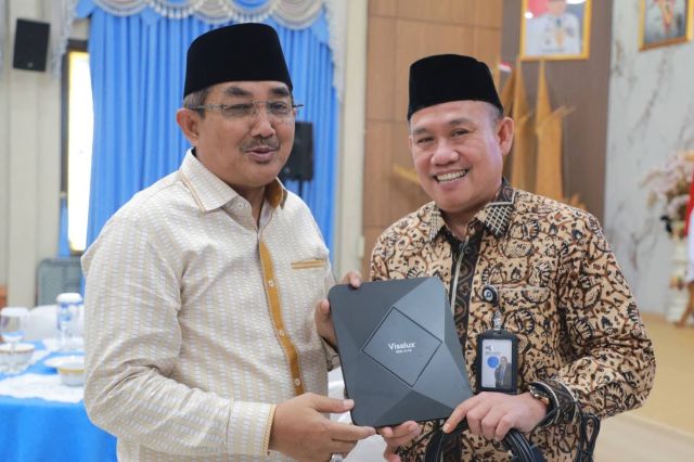 Bupati Anwar Sadat Dukung Sosialisasi Piala Dunia 2026 dan Pemasangan Antena TVRI Jambi
