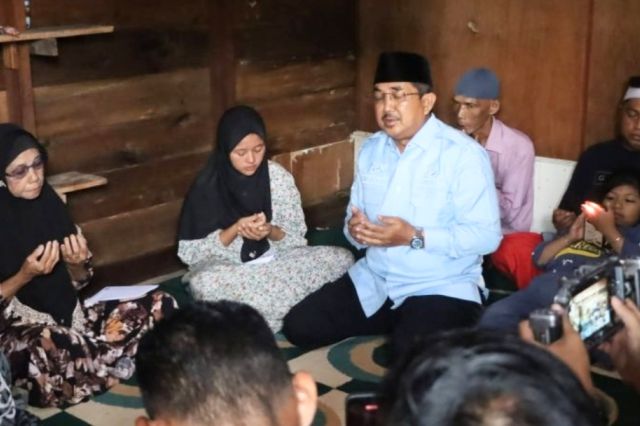Bupati Anwar Sadat Minta Doa Agar Korban Jembatan Ambruk Segera Ditemukan