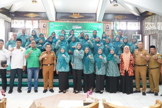 Hesti Haris: TP PKK Berkomitmen Perkuat Nilai Religius Daerah Melalui Gerakan Jambi Bersholawat