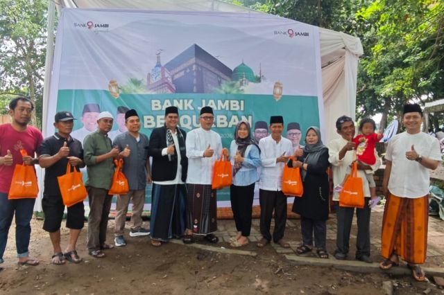 Bank Jambi Kurban 42 Ekor Sapi dan 4 Ekor Kambing di Idul Adha 1447 H