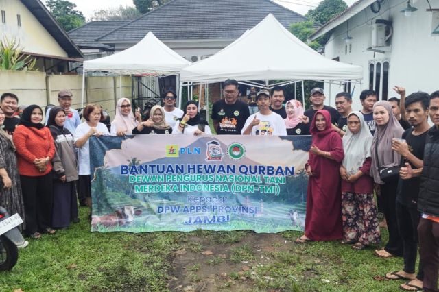 DPW APPSI Jambi Salurkan Daging Kurban untuk Pedagang Pasar