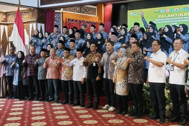 Gubernur Al Haris Resmi Lantik IAEI Jambi 2026-2031: Dorong Penguatan Ekonomi Syariah di Jambi
