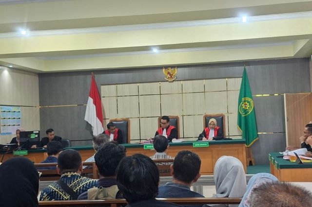 Sidang Perdana Kasus Zat Kimia PDAM Tirta Mayang Ungkap Nama Dirut dan Lainnya: Dilanjutkan Eksepsi