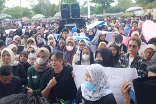 Aliansi Masyarakat Jambi Gelar Aksi di DPRD: Minta MBG Tetap Dilanjutkan, Tangkap dan Adili Koruptornya