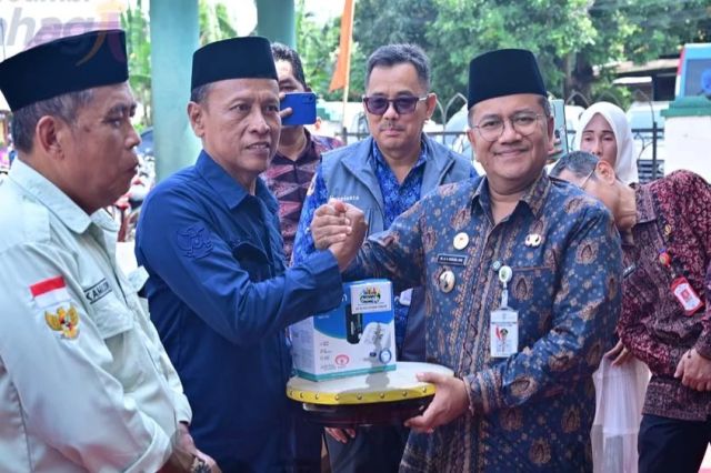Wali Kota Maulana Serahkan Hasil Kampung Bahagia Tahap I: Warga Bahagia, Infrastruktur Tertata