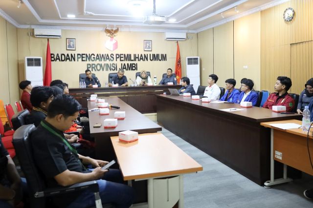 Bawaslu Jambi Rangkul Mahasiswa dan OKP: Siapkan Fondasi Pemilu 2029 yang Lebih Berkualitas