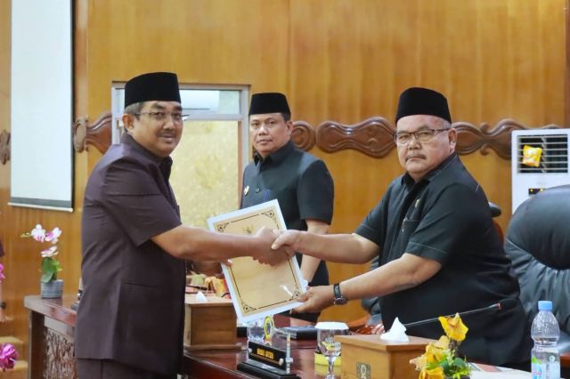 Bupati Anwar Sadat Jawab Pandangan Fraksi DPRD Soal APBD 2025