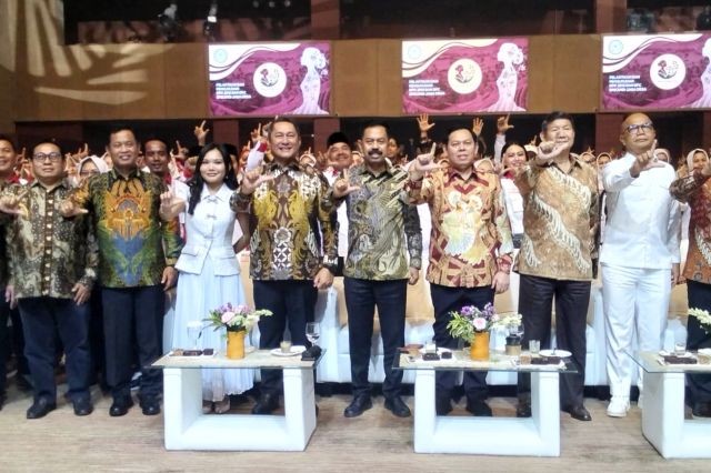Hashim Djojohadikusumo Lantik Pengurus Srikandi Jaga Desa se-Indonesia: ABPEDNAS dan SMSI Kerja Sama Dukung Program Jaga Desa