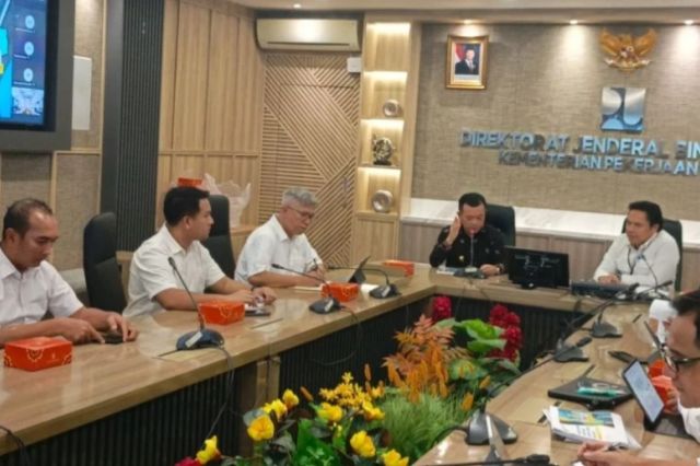 Percepat Pembangunan: Gubernur Al Haris Lobi Pusat Tuntaskan 3 Ruas Jalan Strategis Jambi