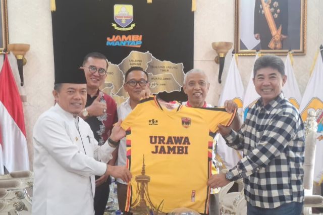 Turnamen Urawa Cup VI: Gubernur Al Haris Siap Jajal Lapangan Melawan Tim Urawa Legend