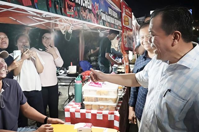 Gubernur Al Haris Gerakkan Ekonomi Lokal: Manfaatkan Antusiasme Nobar Piala Dunia
