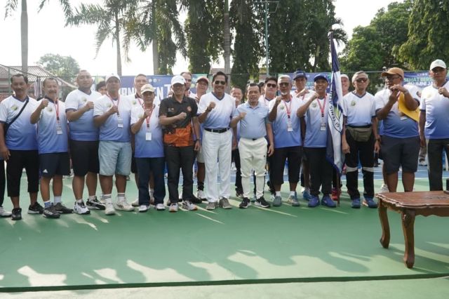 Gubernur Al Haris Buka Turnamen Tenis Alumni Perguruan Tinggi Nasional: 330 Peserta Adu Skill