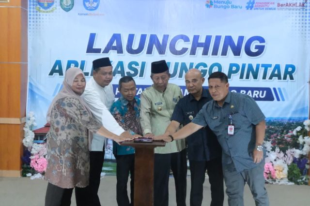 Wagub Abdullah Sani dan Wamen Dikdasmen Resmikan Bungo Pintar: Dorong Digitalisasi Pendidikan Jambi
