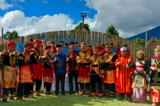 Bupati Adirozal Hadiri Kenduri Sko dan Kenduri Swarnabhumi 13 Desa Gunung Tujuh