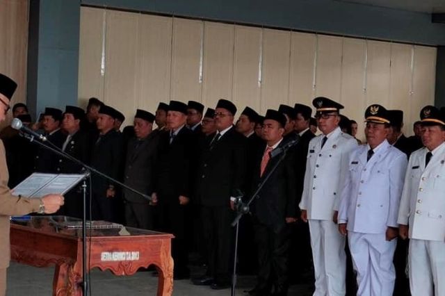 Bupati Adirozal Lantik Pejabat Eselon II, III dan IV Lingkup Pemkab Kerinci