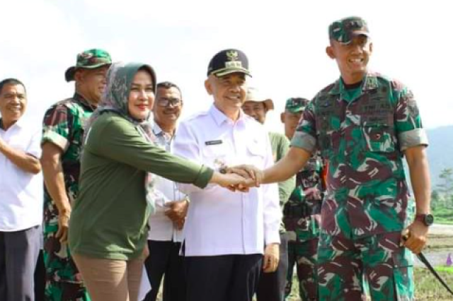 Tinjau Karya Bhakti TNI, Bupati Adirozal: Terimakasih Dandim dan PUPR Kerinci