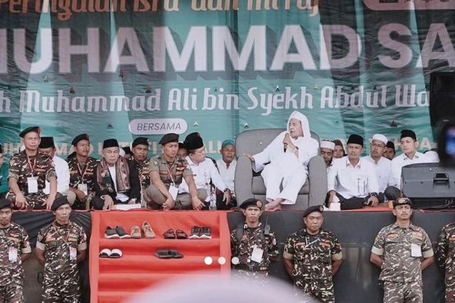 Gubernur Al Haris Hadiri Peringatan Isra Miraj Bersama Habib Luthfi di Tungkal Ulu