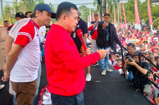 Bersama Ribuan Peserta: Gubernur Al Haris Hadiri HUT ke-13 Tribun Jambi