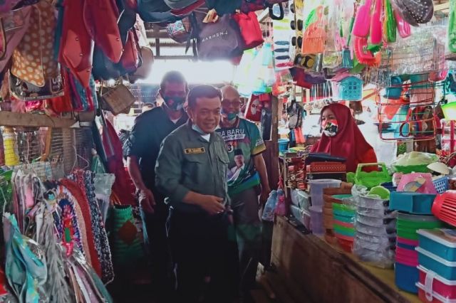 Blusukan ke Pasar Atas Sarolangun, Al Haris Diteriaki Gubernur Jambi