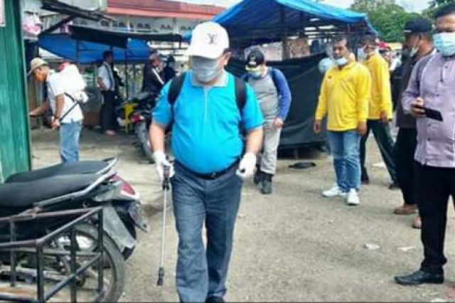 Penyemprotan Hari Kedua, Al Haris Pimpin Rombongan Sisir Pasar Rantau Panjang