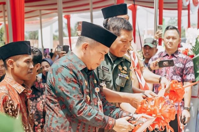 Gubernur Al Haris Resmikan MTs Soleh Al Mubarok