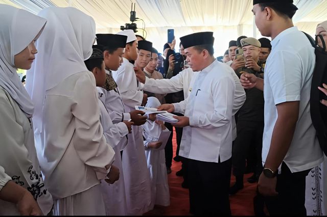 Peringatan 10 Muharram 1448 H di Jambi: Gubernur Al Haris Berbagi Kebahagiaan, Santuni 2.000 Anak Yatim dan Disabilitas