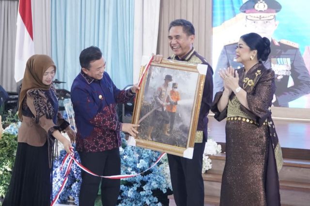 Kenal Pamit Kapolda Jambi: Gubernur Al Haris Tekankan Pentingnya Pengabdian Tanpa Batas