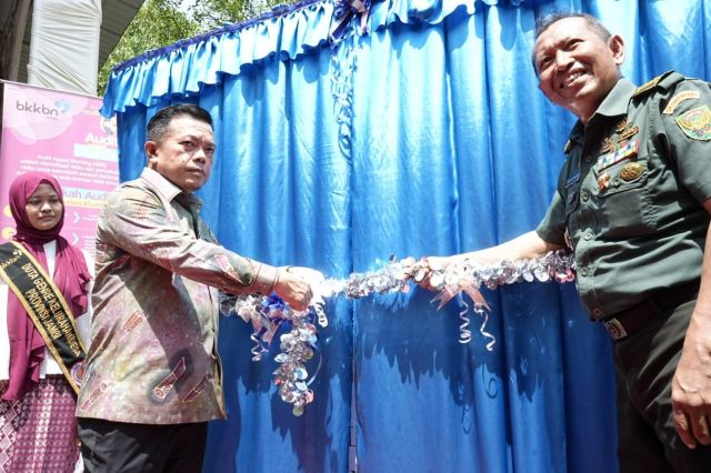Gubernur Al Haris Launching Sekolah Lansia Kota Jambi