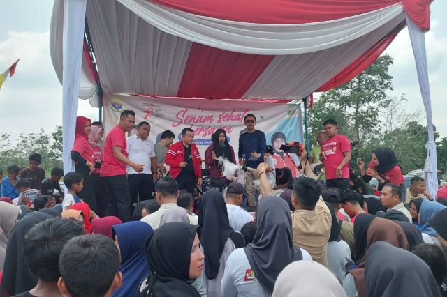 Gubernur Al Haris dan Pemkab Muaro Jambi Senam Bersama Warga Mestong