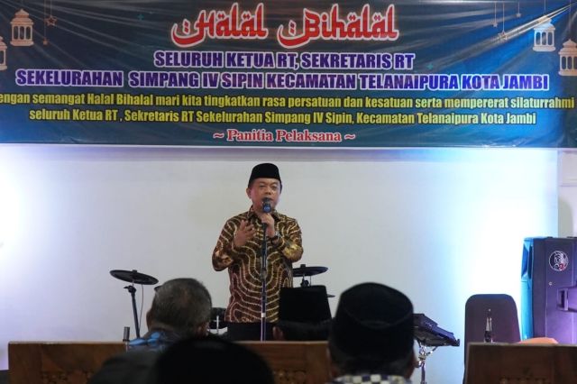 Gubernur Al Haris: Peran RT Sangat Penting dalam Kemajuan Daerah