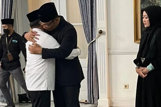 Turut Berduka Cita Meninggalnya Eril, Gubernur Al Haris Takziah ke Kediaman Ridwan Kamil