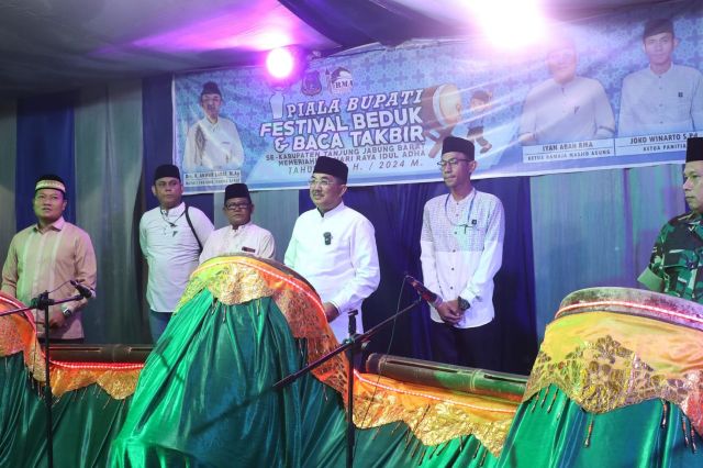 Semarak Idul Adha: Bupati Anwar Sadat Resmi Buka Festival Beduk dan Baca Takbir se-Tanjab Barat
