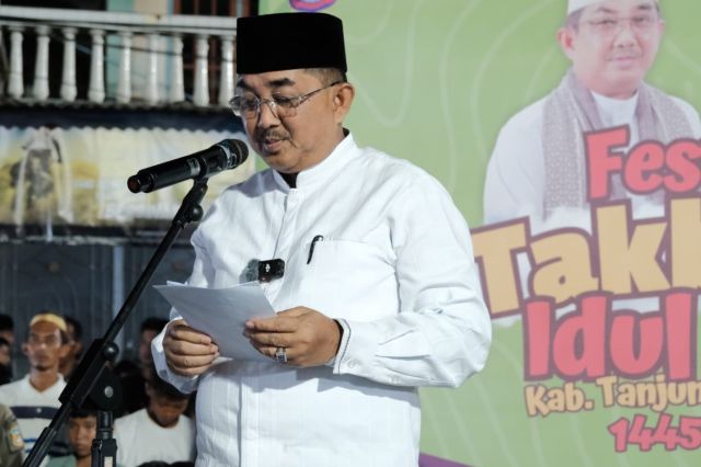 Perkuat Kecintaan terhadap Nilai-nilai Tradisi Islam: Bupati Anwar Sadat Buka Festival Pawai Takbiran Idul Adha 1445 H