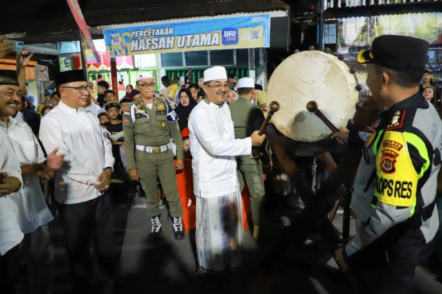 Gema Malam Takbir: Bupati Anwar Sadat Buka Festival Pawai Takbiran Idul Fitri 1445 H