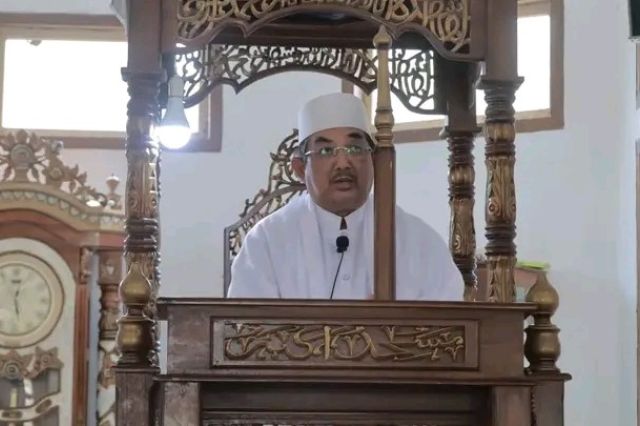 Safari Jumat: Bupati Anwar Sadat Salurkan Bantuan, Sampaikan Pesan Pembangunan