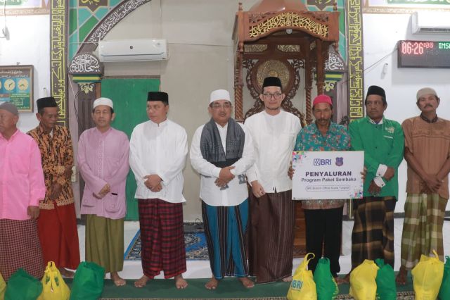 Bupati Anwar Sadat Gelar Safari Subuh di Desa Sri Agung Kecamatan Batang Asam