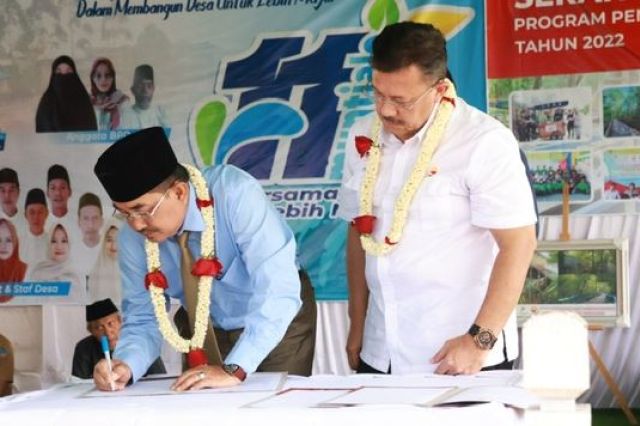 Bupati Anwar Sadat Hadiri Kegiatan Serah Terima PPM Tahun 2022 Sekaligus HUT Desa Muntialo ke XI
