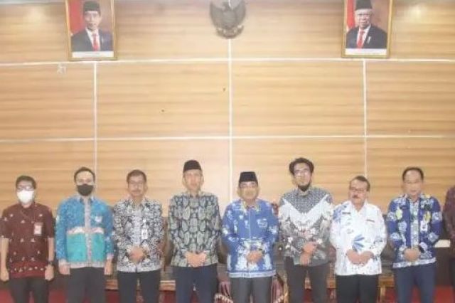 Bupati Anwar Sadat Terima Exit Meeting Tim BPK RI Perwakilan Jambi