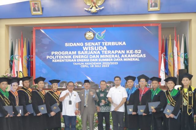 Bupati Anwar Sadat Hadiri Wisuda Sarjana Terapan ke-52 PEM Akamigas